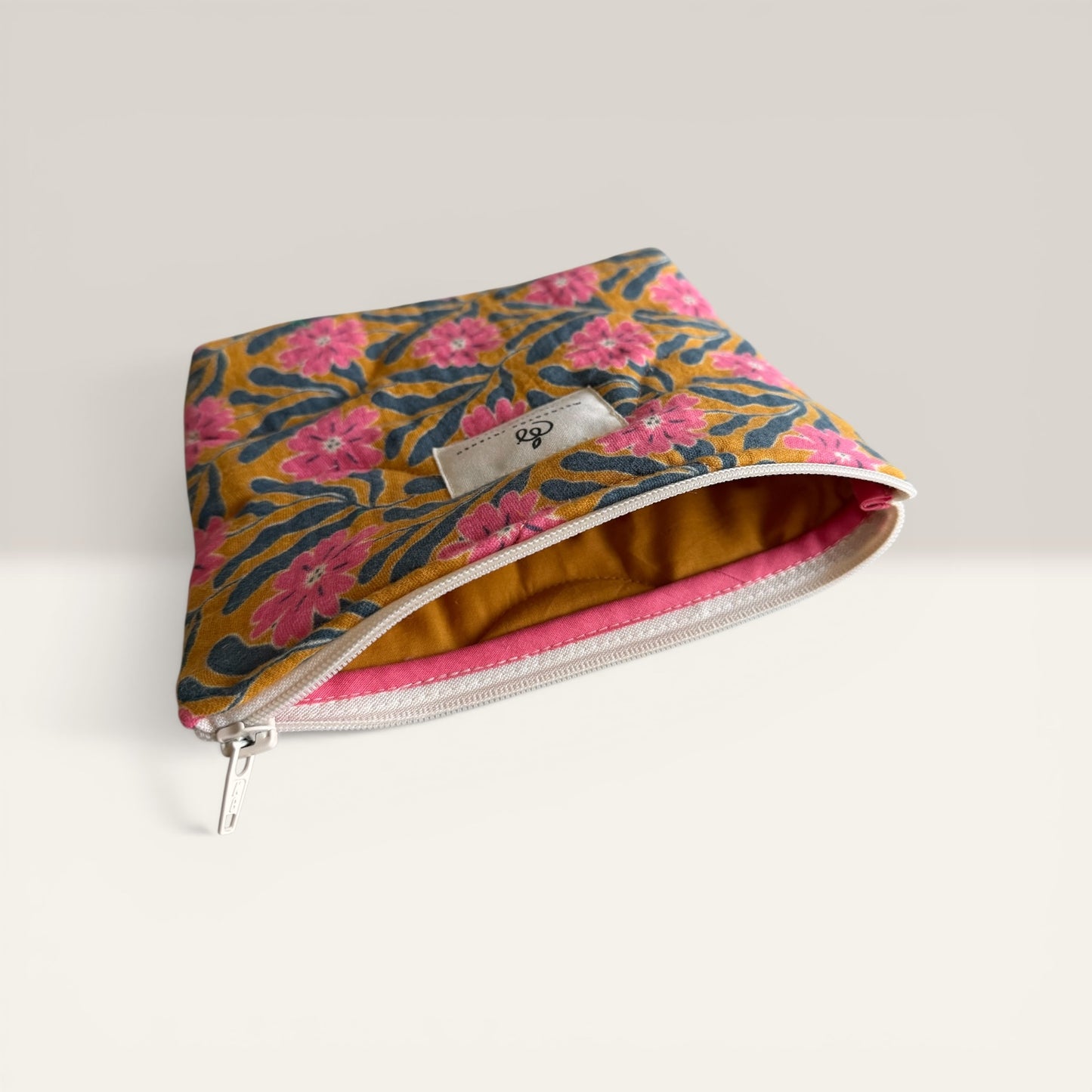 Mara Pouch